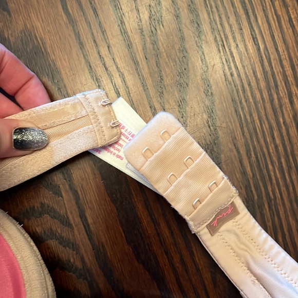 Victoria’s Secret Pink Wear everywhere multi-way push-up bra - Picture 5 of 7